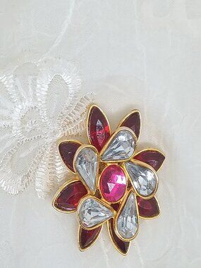 Vintage 80's Ben Amun Multicolor Rhinestone Pink, Red, White Flower Brooch